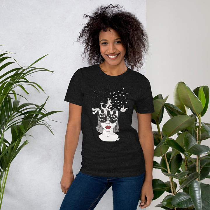 ADHD Day Dreamer Night Thinker, Unisex t-shirt fra Bella+Canvas - t-shirt - Black Heather - Dajlig.dk