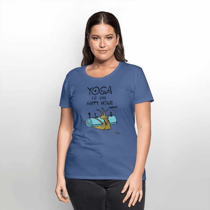 Yoga er min Happy Hour - Eksklusiv Dame T-shirt - Dame premium T-shirt - dueblå - Dajlig
