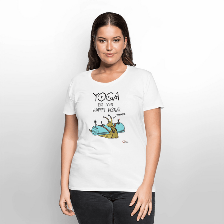 Yoga er min Happy Hour - Eksklusiv Dame T-shirt - Dame premium T-shirt - hvid - Dajlig