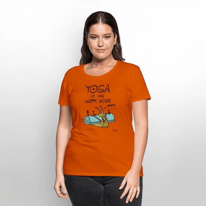 Yoga er min Happy Hour - Eksklusiv Dame T-shirt - Dame premium T-shirt - orange - Dajlig